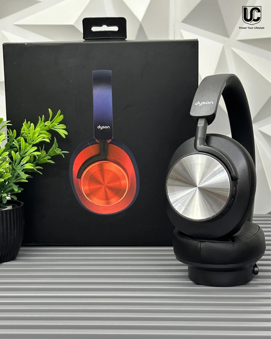 dyson-on-trac-headphone Dyson On Trac Headphone - Image 2