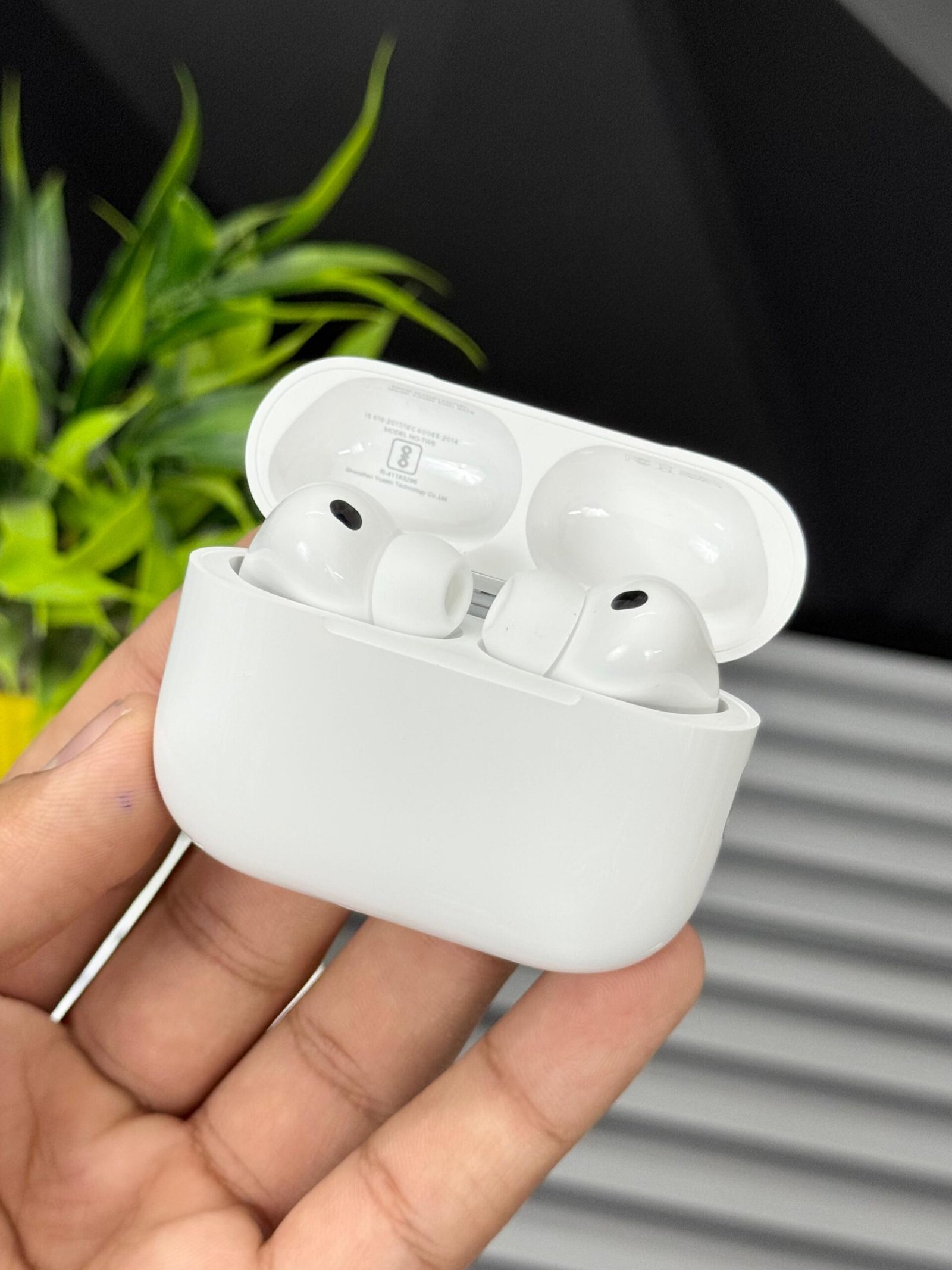 IMG-20251030-WA0038 Airpods Pro 3rd Generation - ANC - Image 2